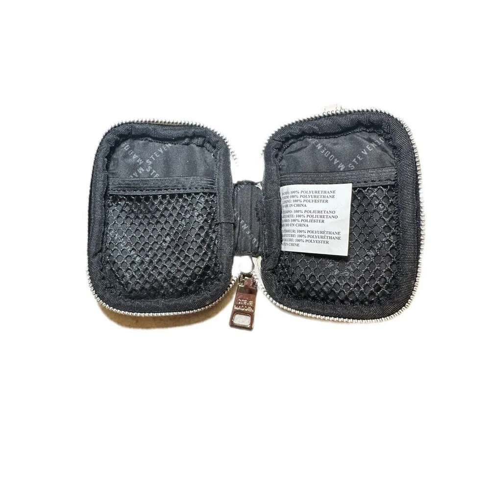 Steve Madden Air Pods‎ Case, Cream Faux Leather
